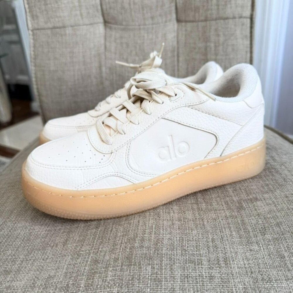 ALO Yoga Recovery Mode Sneaker – Cream/Beige (US 6) - Picture 4 of 10